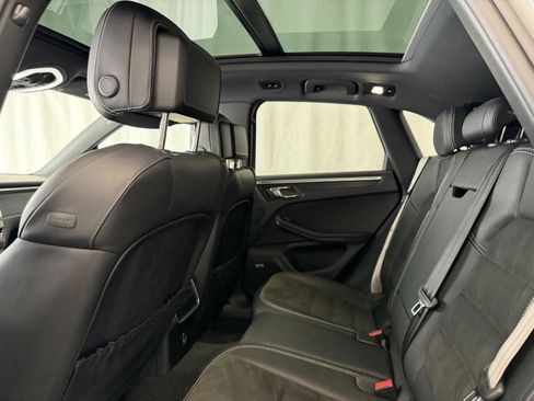 Certified 2023 Porsche Macan GTS image 23