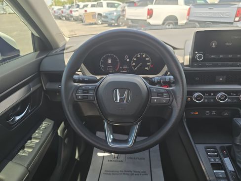 Certified 2024 Honda CR-V EX image 10