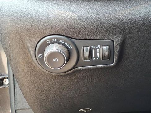 Used 2023 Jeep Compass Limited AWD/4WD image 14