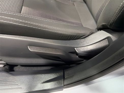 Used 2025 Subaru Outback image 12