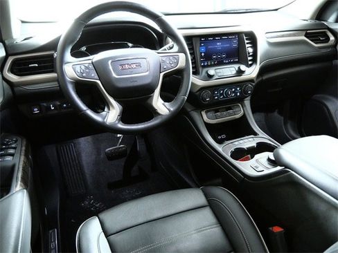 Used 2023 GMC Acadia Denali w/ Denali Ultimate Package image 4