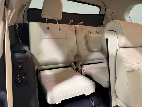 Used 2022 Lexus GX 460 Premium w/ Premium Plus Package AWD/4WD image 39