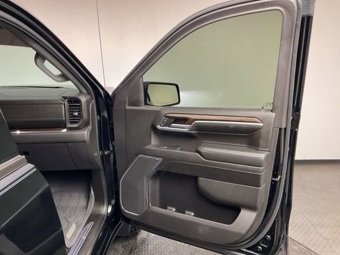 Certified 2024 GMC Sierra 1500 Elevation image 25