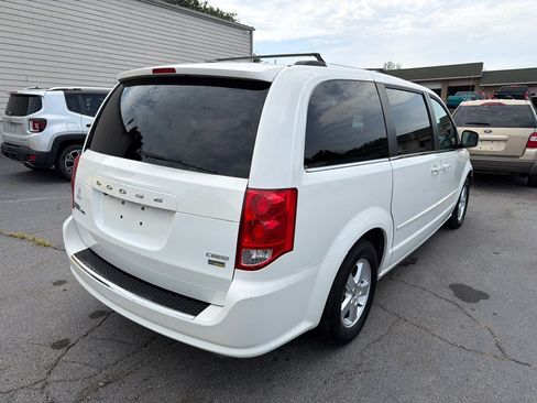 Used 2011 Dodge Grand Caravan Crew w/ Entertainment Group 1 FWD image 6
