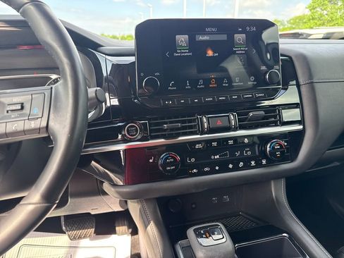 Used 2024 Nissan Pathfinder SL w/ SL Premium Package image 21