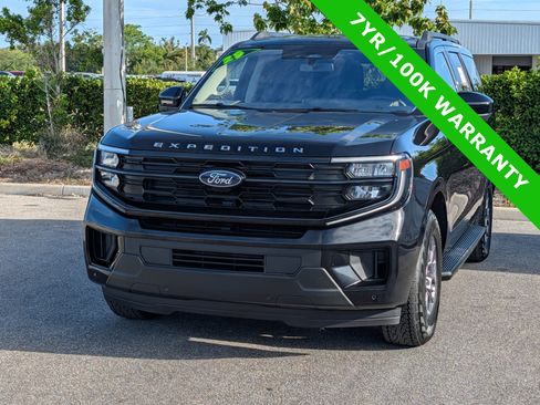 Certified 2025 Ford Expedition Active RWD image 7