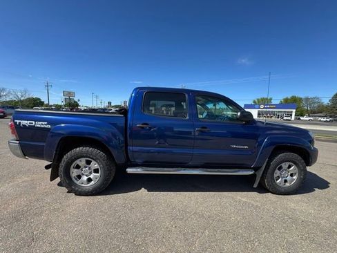 Used 2014 Toyota Tacoma 4x4 Double Cab w/ TRD Off-Road Package image 8