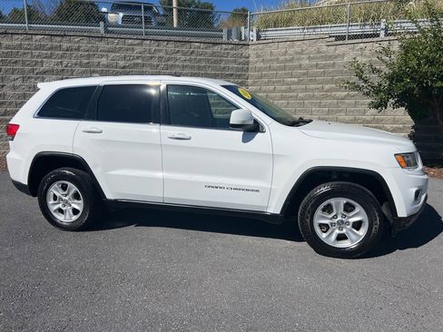 Used 2016 Jeep Grand Cherokee Laredo image 8