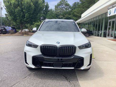 Used 2026 BMW X5 sDrive40i w/ M Sport Package RWD image 3