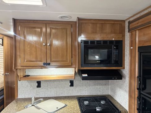 Used 2017 Ford E-450 and Econoline 450 Super Duty w/ Motorhome Prep Package RWD image 51
