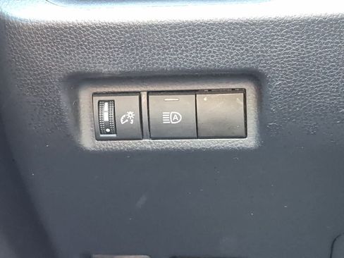 Used 2021 Toyota RAV4 XLE AWD/4WD image 20