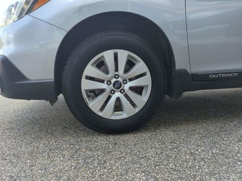 Used 2015 Subaru Outback 2.5i Premium image 32