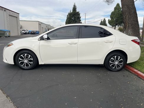 Used 2016 Toyota Corolla L image 8