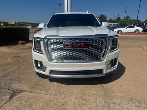 Used 2022 GMC Yukon Denali AWD/4WD image 12