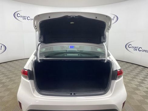 Used 2023 Toyota Corolla LE image 6