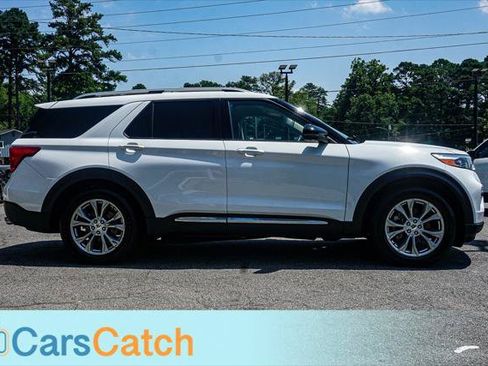 Used 2022 Ford Explorer Limited w/ Equipment Group 301A RWD image 9