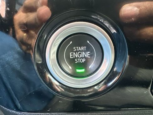 Used 2023 Chevrolet Silverado 1500 LT image 39