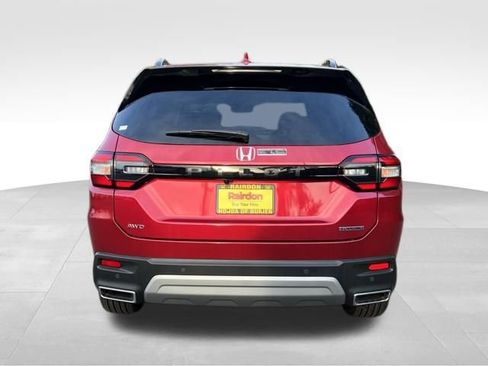 New 2025 Honda Pilot Touring image 7