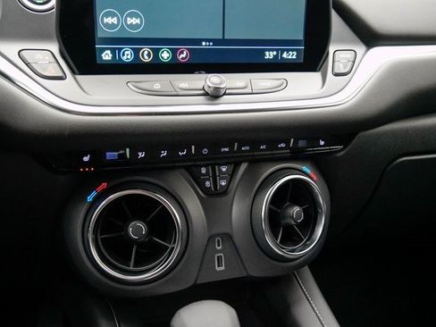 Used 2025 Chevrolet Blazer LT image 29