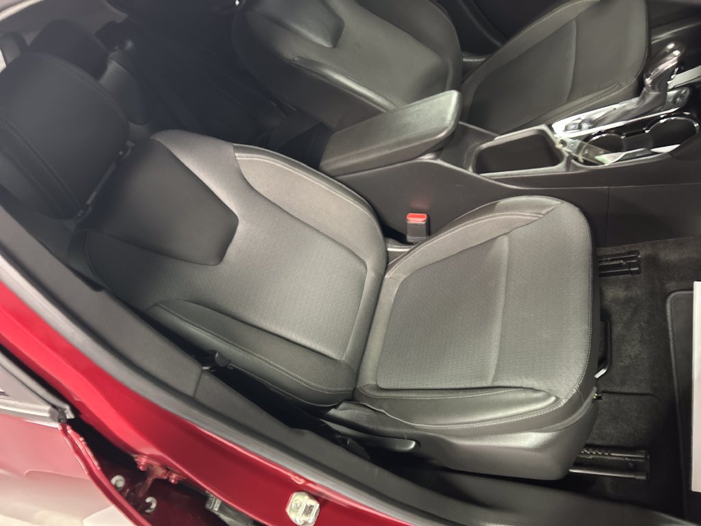 Used 2024 Buick Encore GX Preferred FWD image 22