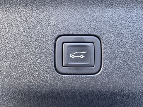 Used 2024 Cadillac Escalade Sport Platinum w/ LPO, ONYX Package image 36