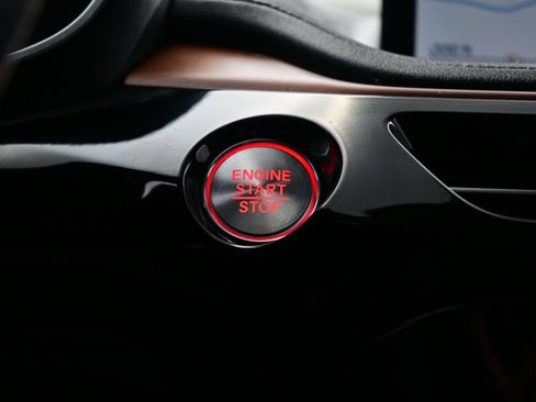 Used 2022 Acura MDX SH-AWD w/ Technology Package image 25
