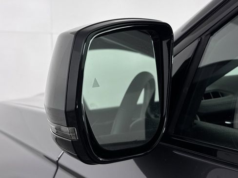 Used 2023 Jeep Grand Cherokee L Limited w/ Black Appearance Package image 25