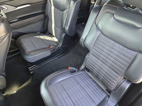 New 2026 Ford Explorer ST-Line w/ ST-Line Street Pack image 9