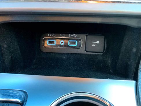Used 2018 Jeep Grand Cherokee Laredo RWD image 34