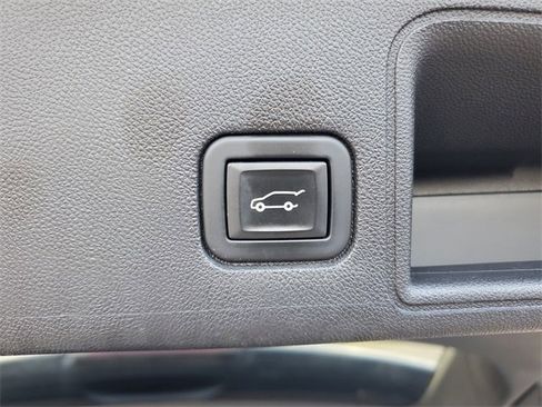 Used 2020 GMC Terrain SLE w/ Driver Convenience Package image 31