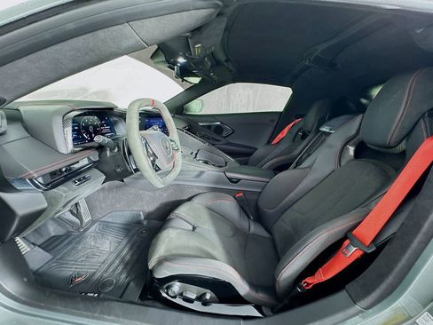 Used 2023 Chevrolet Corvette Stingray Premium Cpe w/ Z51 Performance Package image 15