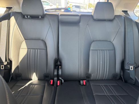 Used 2025 Honda HR-V EX-L image 39