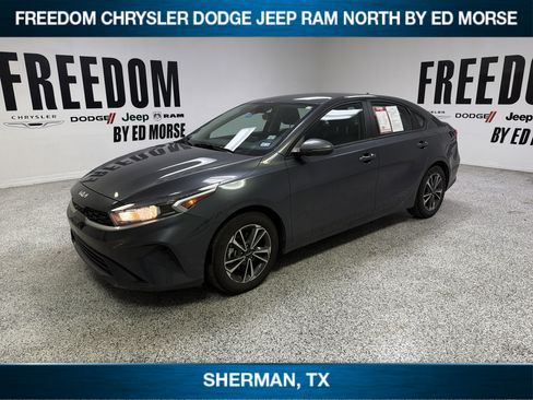 Used 2023 Kia Forte LXS w/ LXS Technology Package FWD image 1