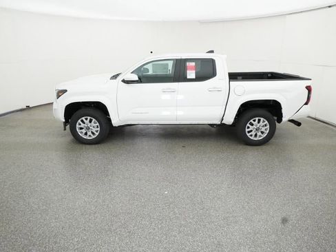 New 2025 Toyota Tacoma SR5 image 3