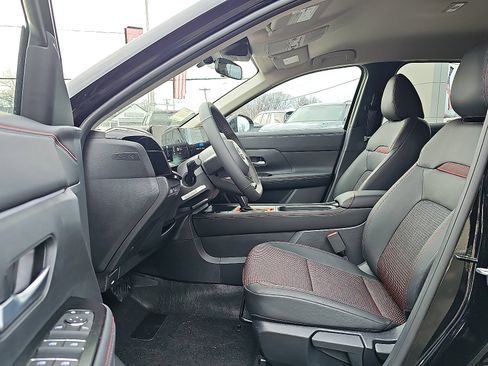 New 2026 Nissan Kicks SR w/ Cold Weather Package image 9