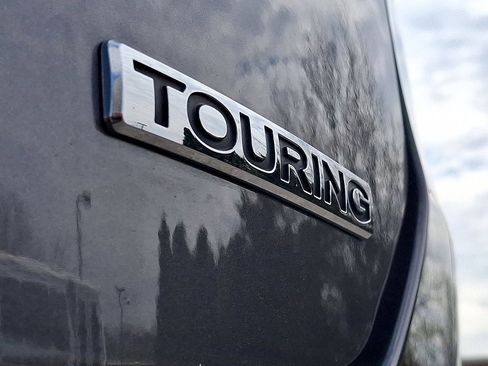 Used 2025 Honda Pilot Touring image 24