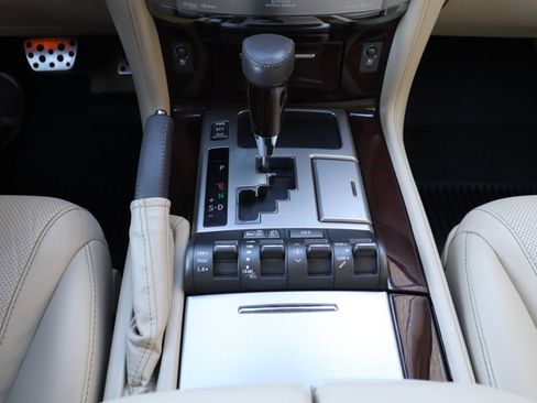 Used 2013 Lexus LX 570 4WD image 73