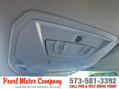 Used 2017 Ford Escape Titanium AWD/4WD image 15