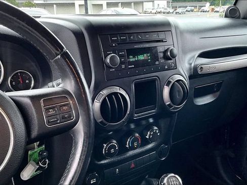 Used 2013 Jeep Wrangler Sport w/ Connectivity Group AWD/4WD image 9