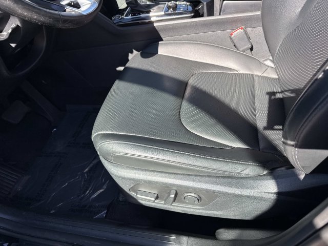 Used 2025 Kia Sportage EX AWD/4WD image 15