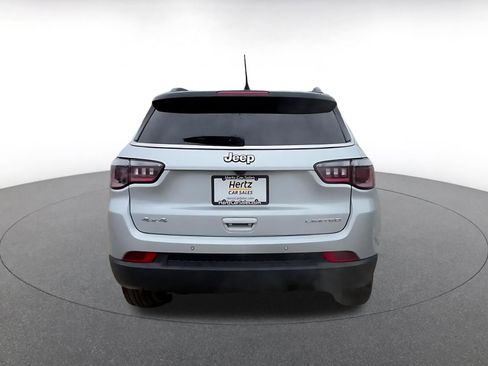 Used 2025 Jeep Compass Limited image 12