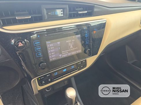 Used 2019 Toyota Corolla LE FWD image 10
