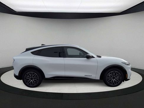 Used 2024 Ford Mustang Mach-E Premium image 9