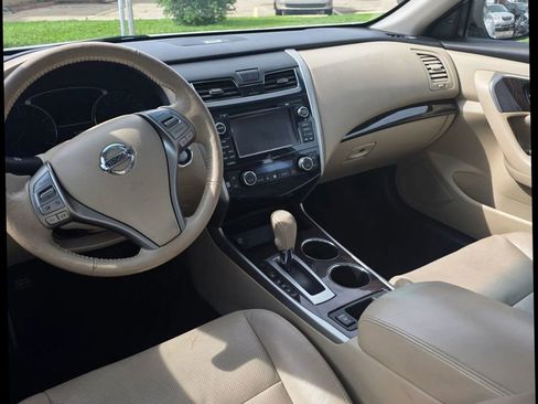 Used 2015 Nissan Altima 2.5 SL w/ Technology Package FWD image 19