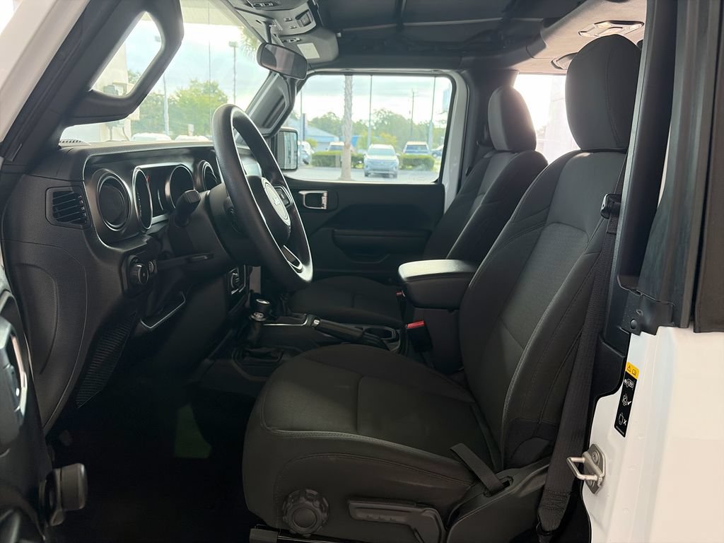 Used 2023 Jeep Wrangler Sport AWD/4WD image 9
