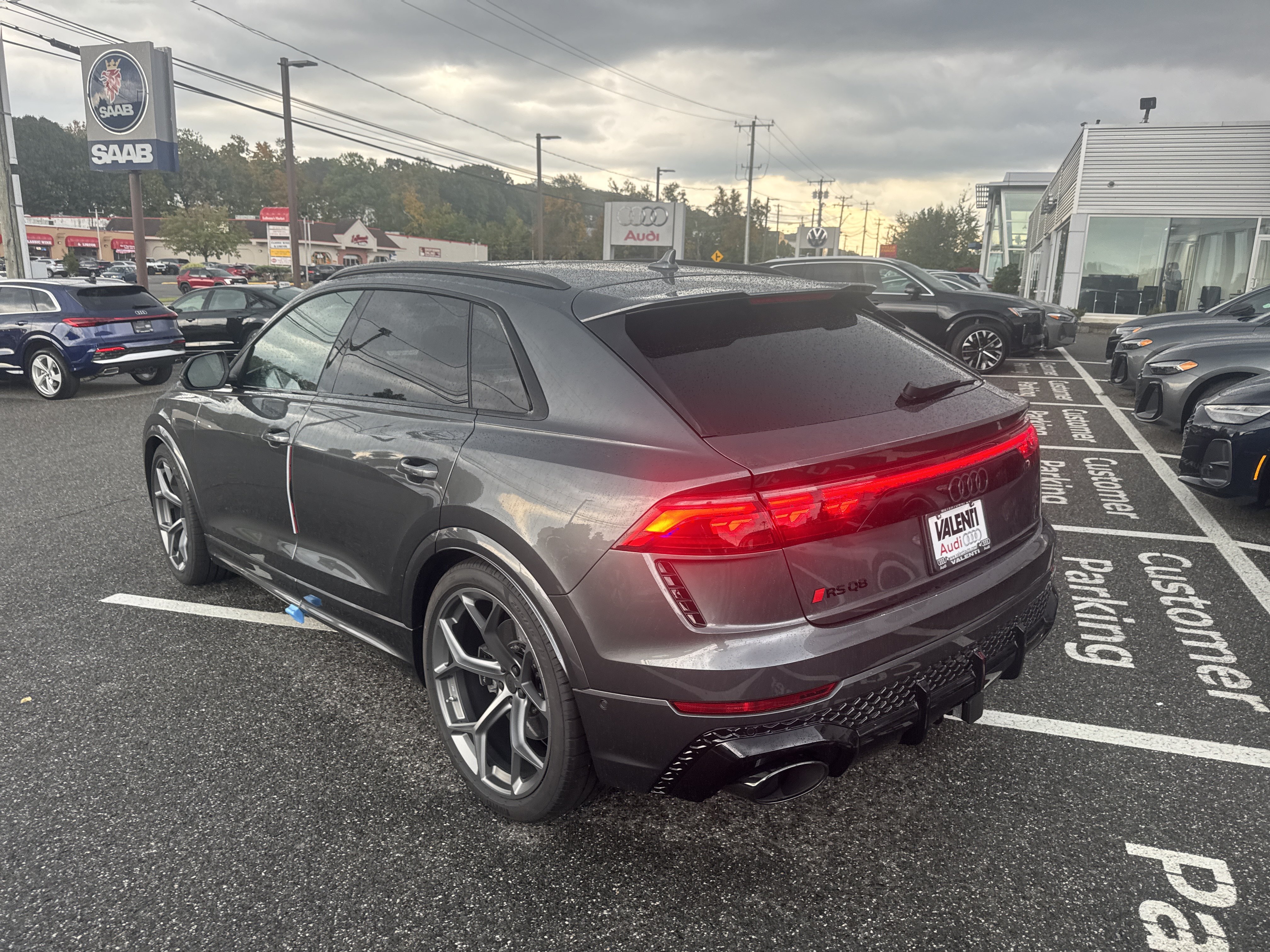 New 2027 Audi RS Q8 performance AWD/4WD image 5