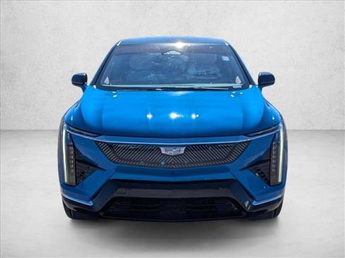Used 2025 Cadillac Optiq Luxury 1 image 2
