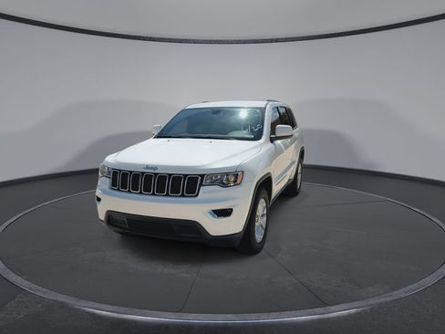 Used 2022 Jeep Grand Cherokee Laredo X AWD/4WD image 4