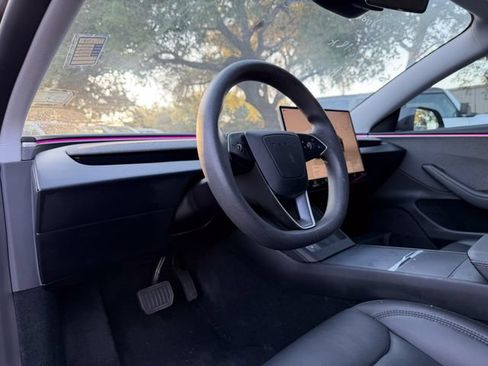Used 2024 Tesla Model 3 Standard Range RWD image 7