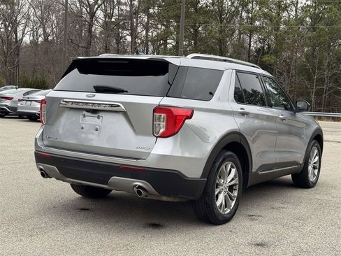 Used 2024 Ford Explorer Limited image 21